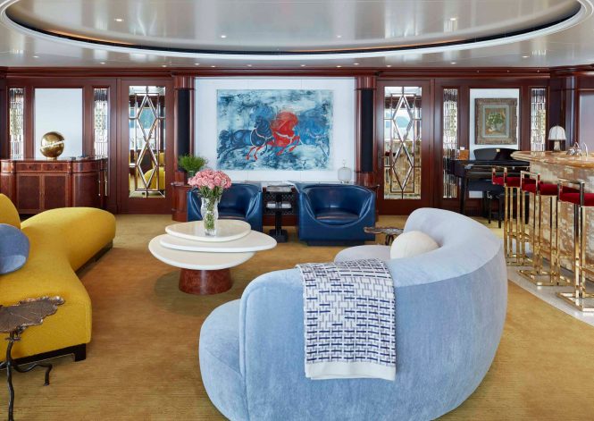 Bridge deck saloon