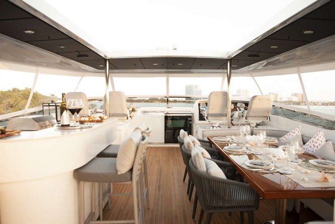 Flybridge open