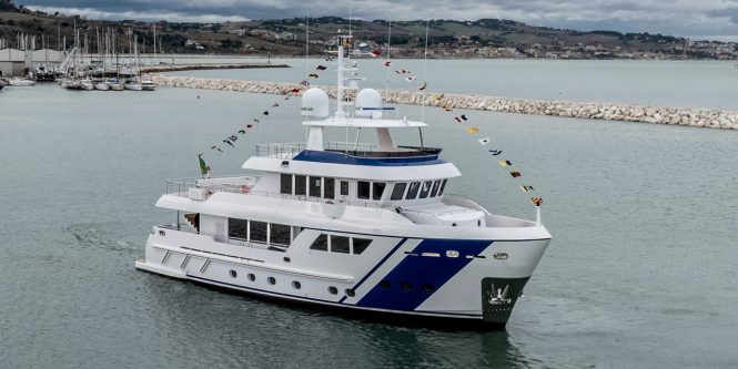 Luxury explorer yacht EMPIRE