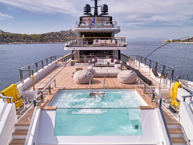 Swimming pool on board PARA BELLUM - StudioReskos