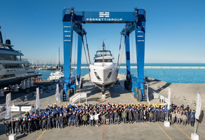 Superyacht PUFFERFISH launches