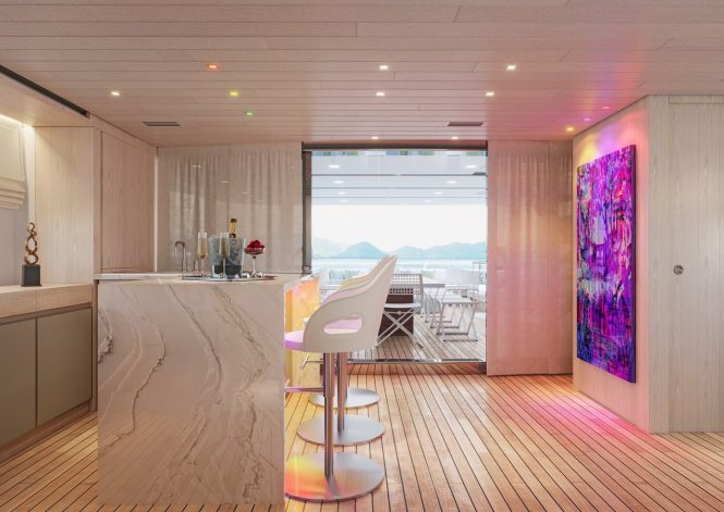 Sky lounge bar