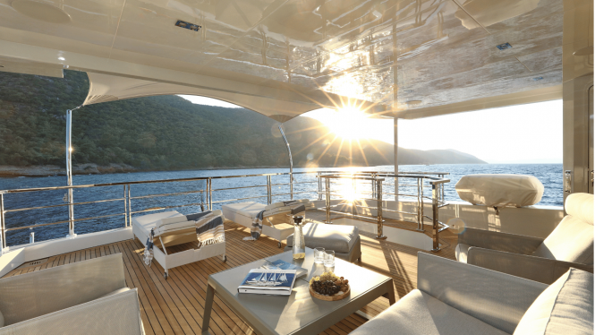 Refined deck spaces
