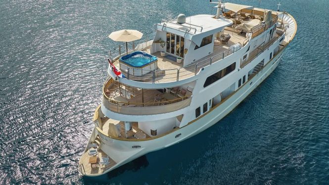Croatian charter yacht LA PERLA offering 10% discount on exclusive vacations in the Adriatic