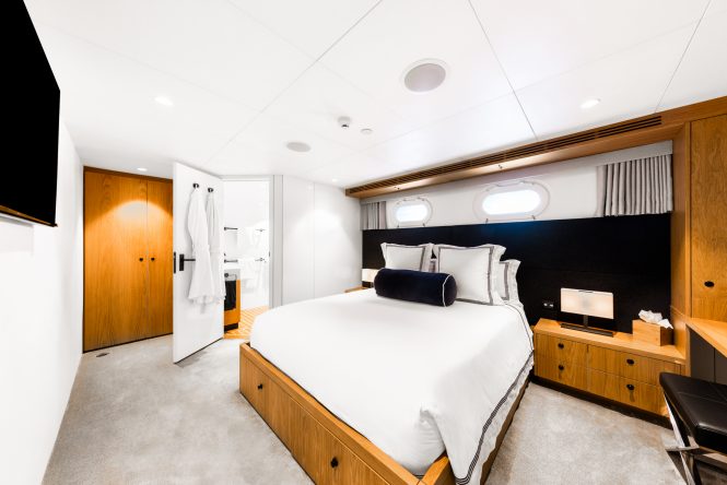 Luxury guest suite