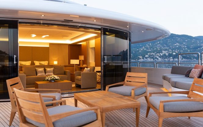 Master apartment private deck