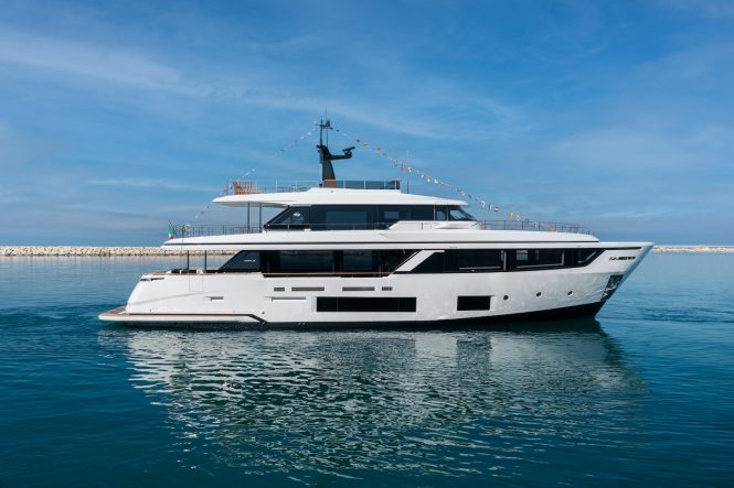 Ferretti Custom Line Navetta 30 series motor yacht GINDUNGO hits water in Italy