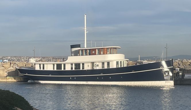 33m classically styled motor yacht FAR NIENTE launched by Hoek Design