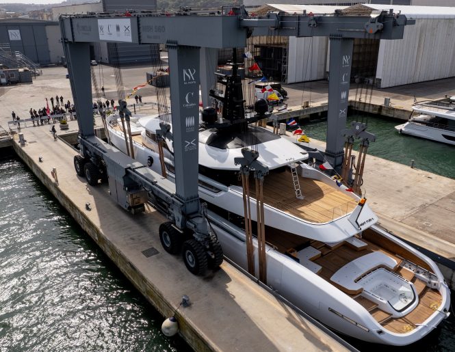 Luxury yacht NIGHT FURY II