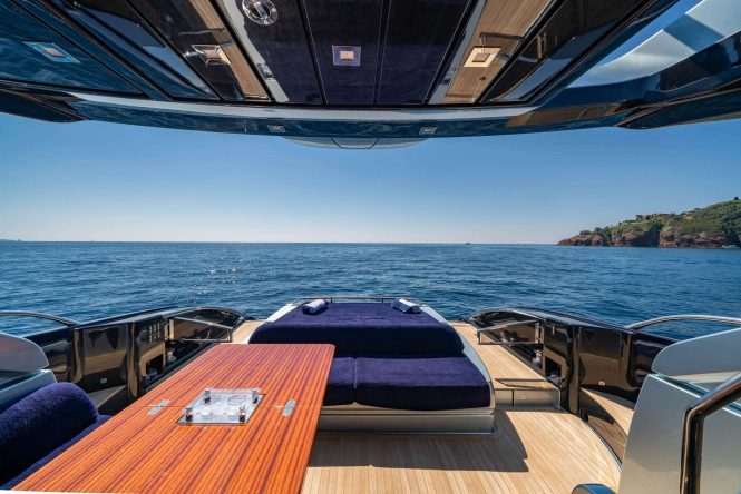 Main deck aft