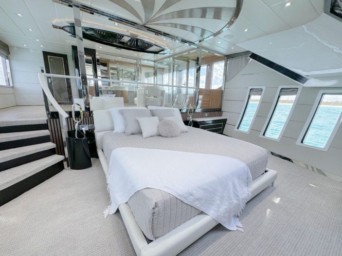Split level master suite