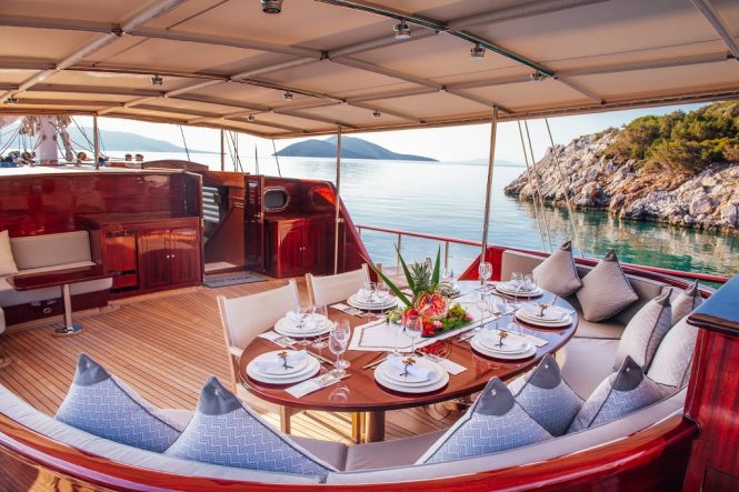 aft deck dining area 