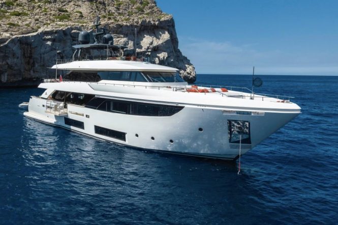 Luxury yacht DIANA II is ready to make your Italian charter dreams come true