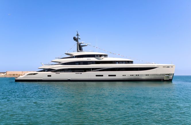 66m Benetti motor yacht IRYNA hits water in Italy