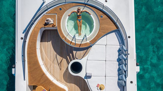 The Ultimate in Luxury Travel: Why choose a yacht charter over a hotel