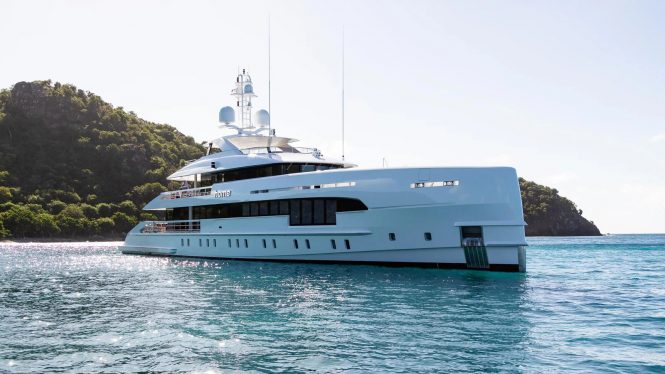 Cruising in Style: Enjoy 10% Off November Charters on Luxury Yacht HOME in the Caribbean!