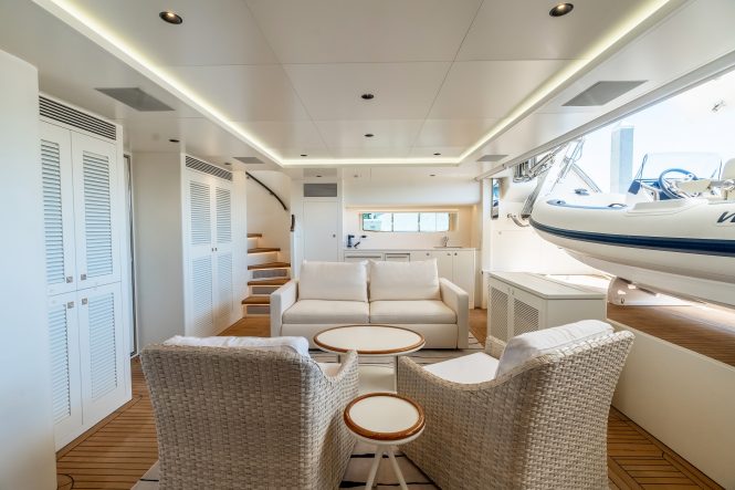 Beach club - convertible to an additional guest suite