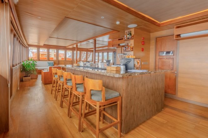 Stunning interior | sailing Phinisi SANCTUARY