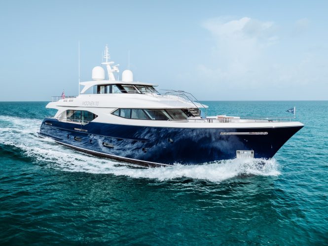 Introducing 34m luxury yacht MIDNIGHT SAGA – the first Moonen 110 Mustique