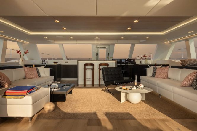 Luxury yacht GIGI | Main salon