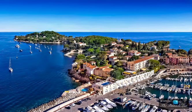 The beautiful coastline of the South of France