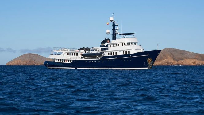 Expedition yacht ASTERIA