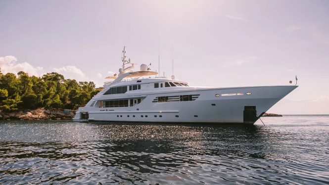 Superyacht OASIS: Charter Special for Summer 2025 in Greece