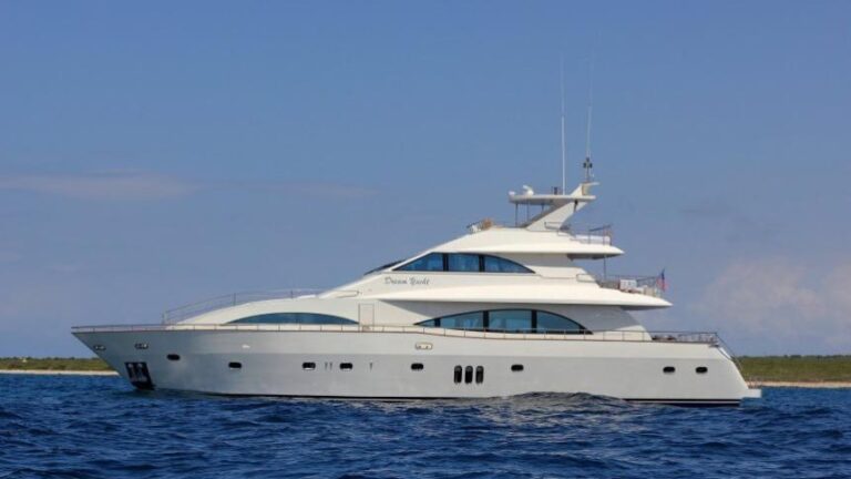 DREAM YACHT