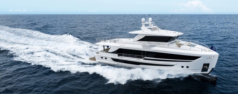 Luxury yacht AMPHIB
