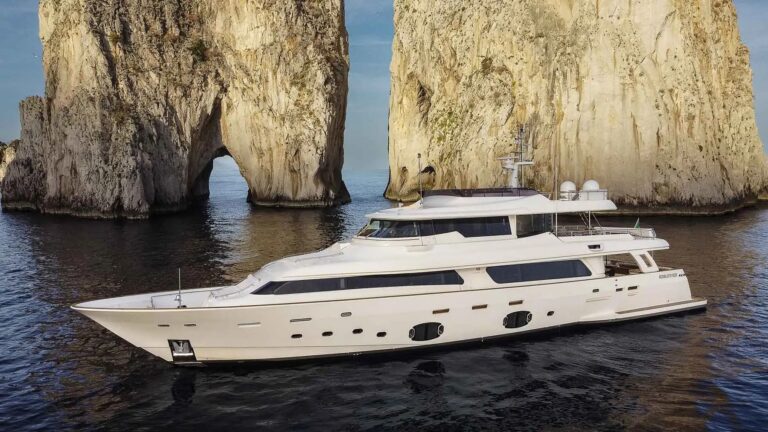 Luxury yacht MUSICA MUSICA