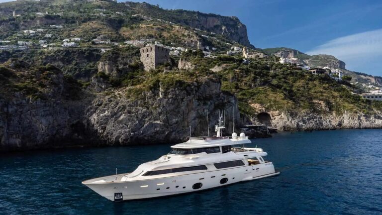 Super yacht MUSIC MUSICA