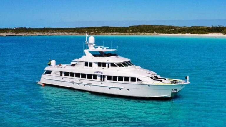 Motor yacht LONE STAR