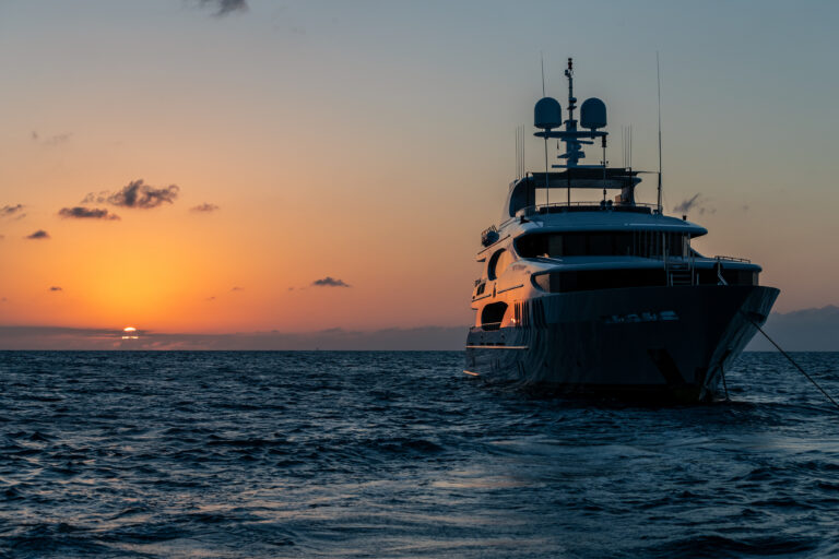 Motor yacht TCB