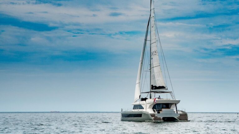 Sailing catamaran MOONLIGHT