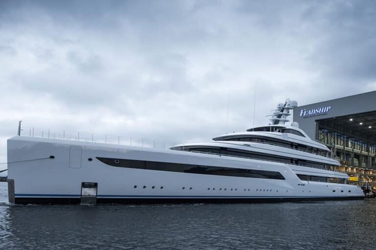 88M FEADSHIP SUPERYACHT