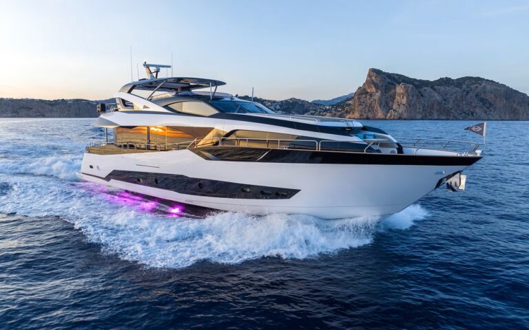 Luxury Yacht HIGH ENERGY