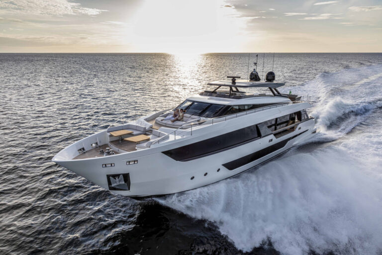 Luxury Yacht ISOTTA (sistership)
