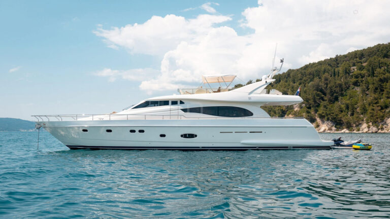 Motor Yacht HASARD (sistership)