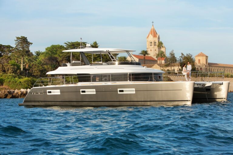 Motor Yacht LADY C (sistership)
