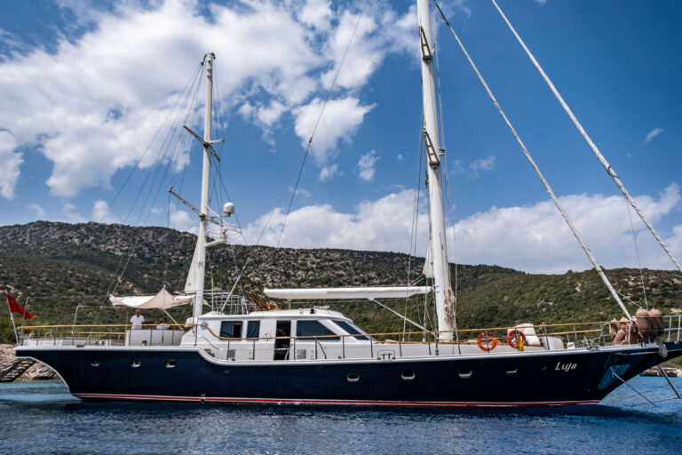 Sailing Yacht LUJA