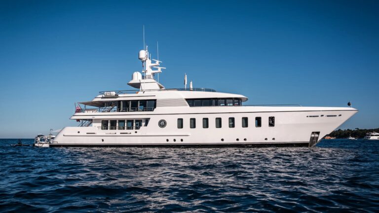 Superyacht GLADIATOR