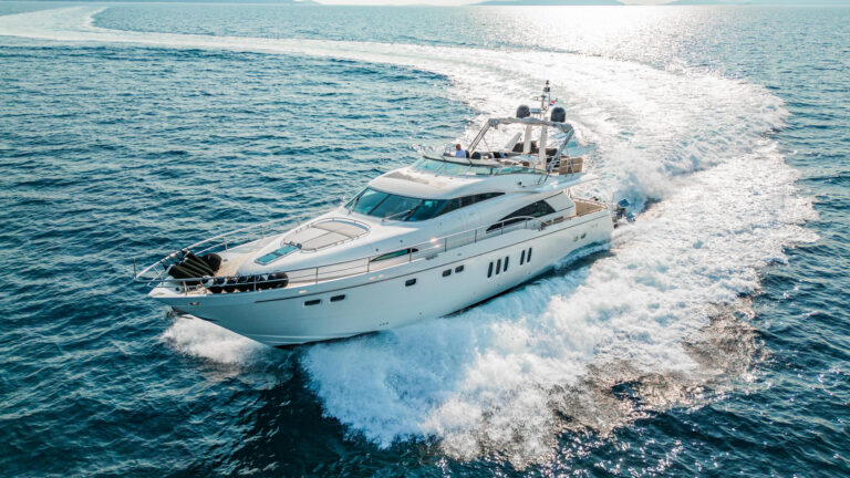 Superyacht JOLIDOR