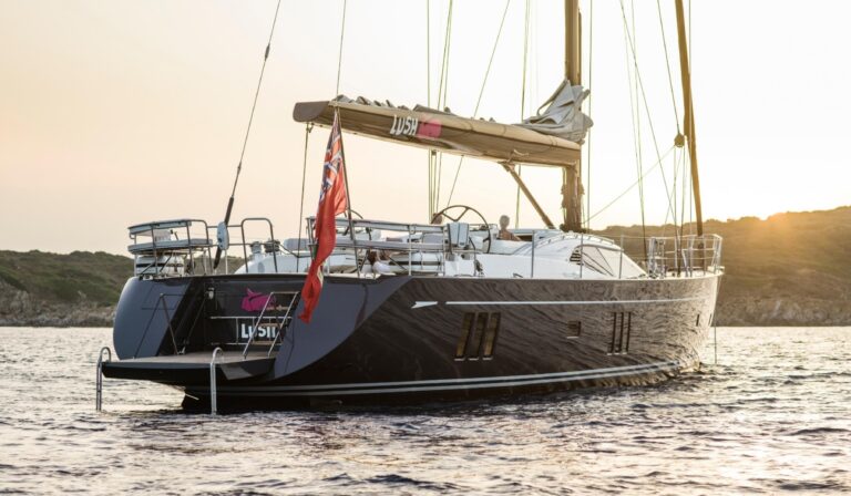 Superyacht LUSH