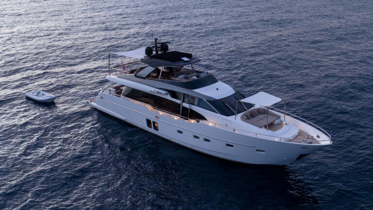 Superyacht MOONSHOT