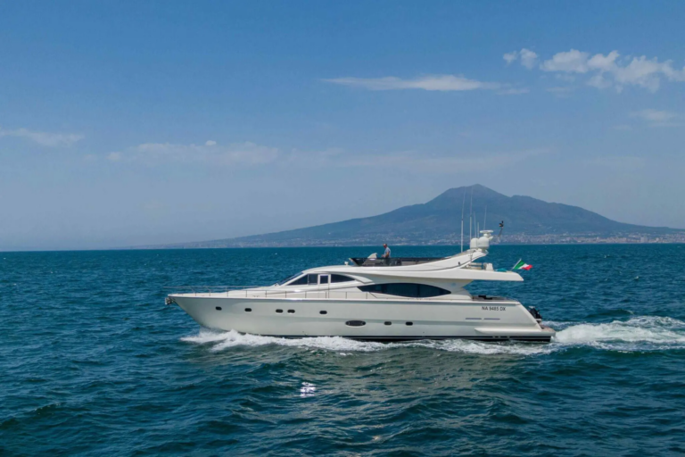 Superyacht PAMPERO