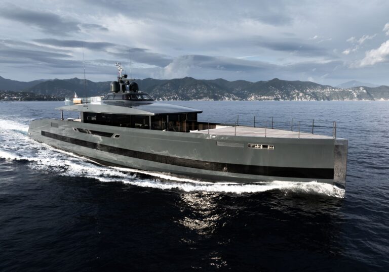 Superyacht SAN