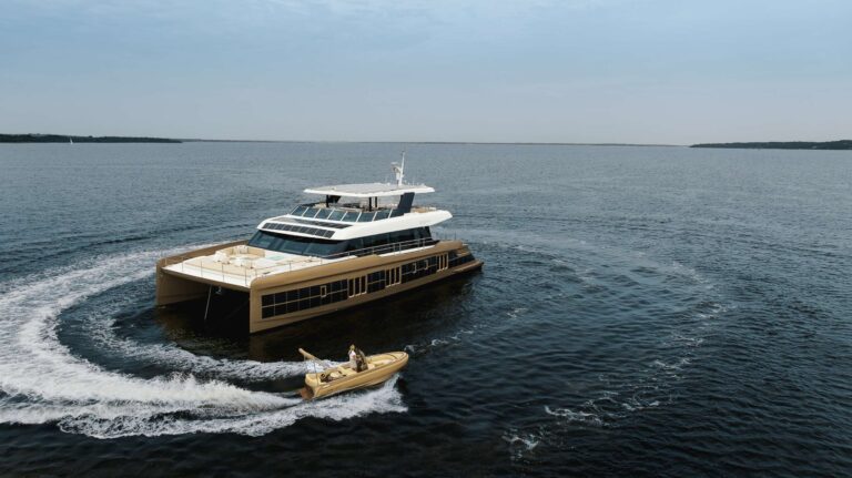 Superyacht SOL