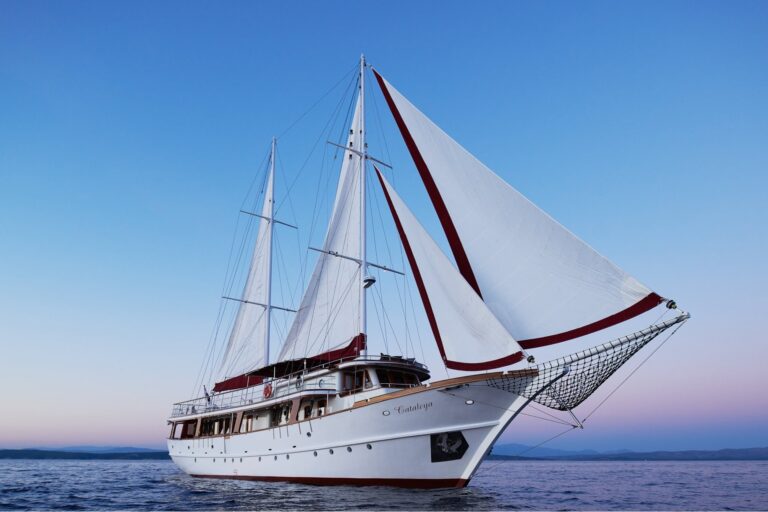 Luxury Yacht CATALEYA
