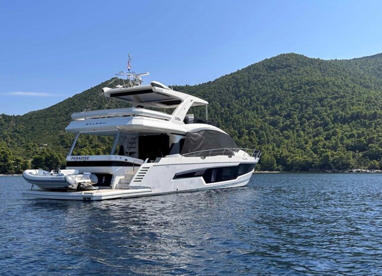 Luxury Yacht PARADISE