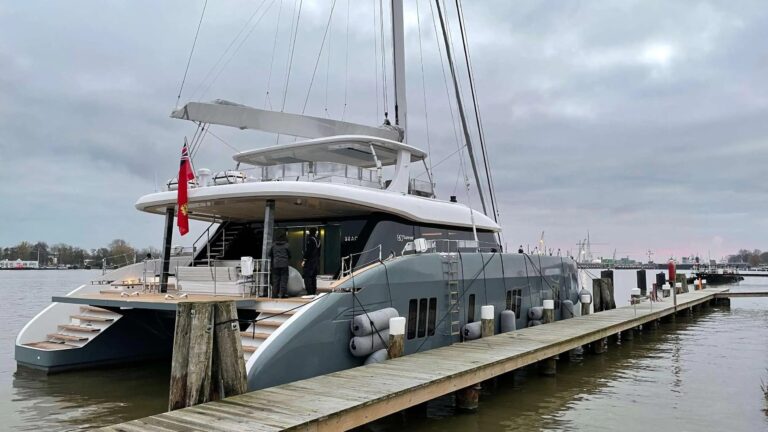 Luxury Yacht SEACLUSION
